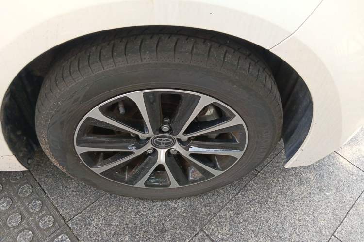 Used Toyota Levin 2023 Smart Electric Hybrid Dual-Engine 1.8L Luxury Edition Right Front Wheel Hub