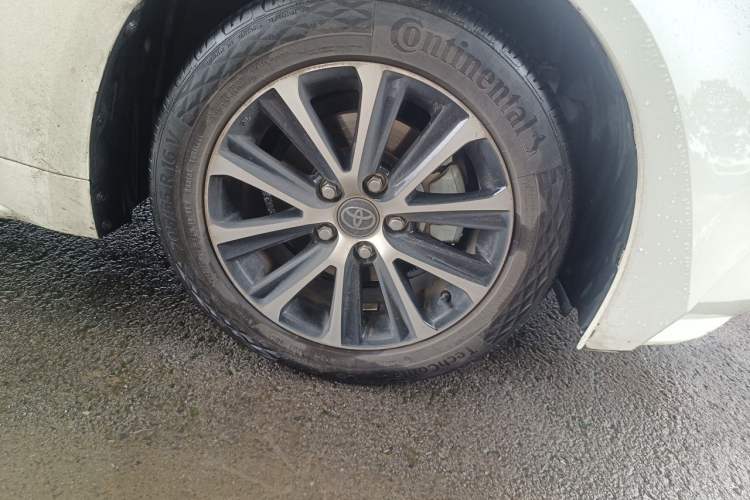 Used Toyota Levin 2023 Smart Electric Hybrid Dual-Engine 1.8L Luxury Edition Right Front Wheel Hub