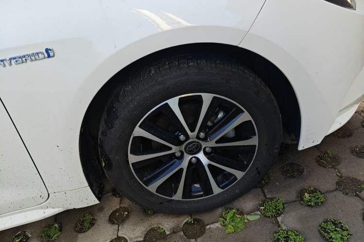 Used Toyota Levin 2023 Smart Electric Hybrid Dual-Engine 1.8L Luxury Edition Right Front Wheel Hub