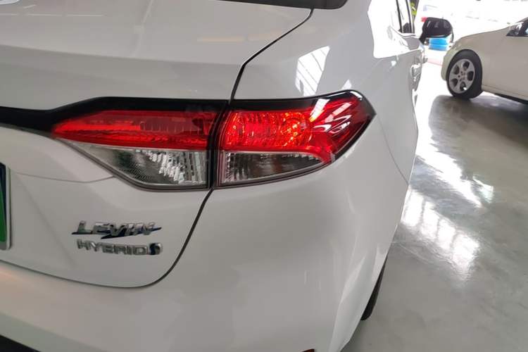 Used Toyota Levin 2023 Smart Electric Hybrid Dual-Engine 1.8L Sport Edition Right Rear Taillight