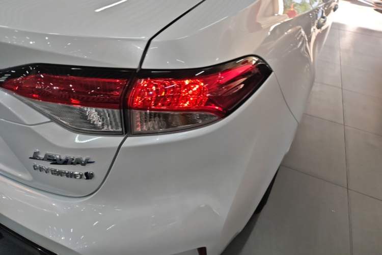 Used Toyota Levin 2023 Smart Electric Hybrid Dual-Engine 1.8L Sport Edition Right Rear Taillight