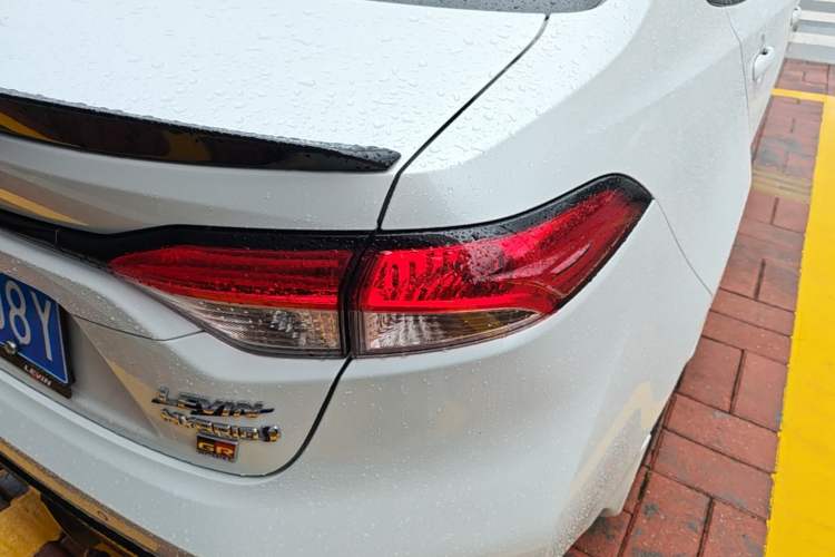 Used Toyota Levin 2023 Smart Electric Hybrid Dual-Engine 1.8L Sport Edition Right Rear Taillight