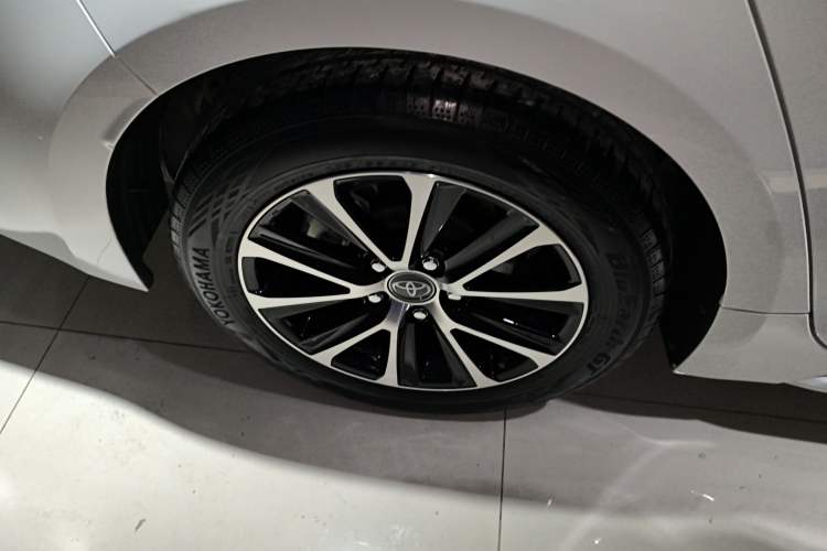 Used Toyota Levin 2023 Smart Electric Hybrid Dual-Engine 1.8L Luxury Edition Right Rear Wheel Hub