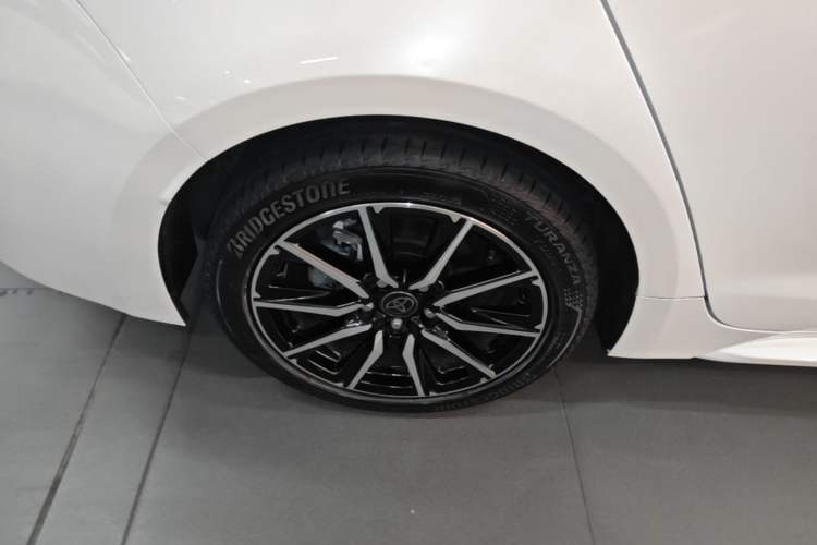 Used Toyota Levin 2023 Smart Electric Hybrid Dual-Engine 1.8L Sport Edition Right Rear Wheel Hub
