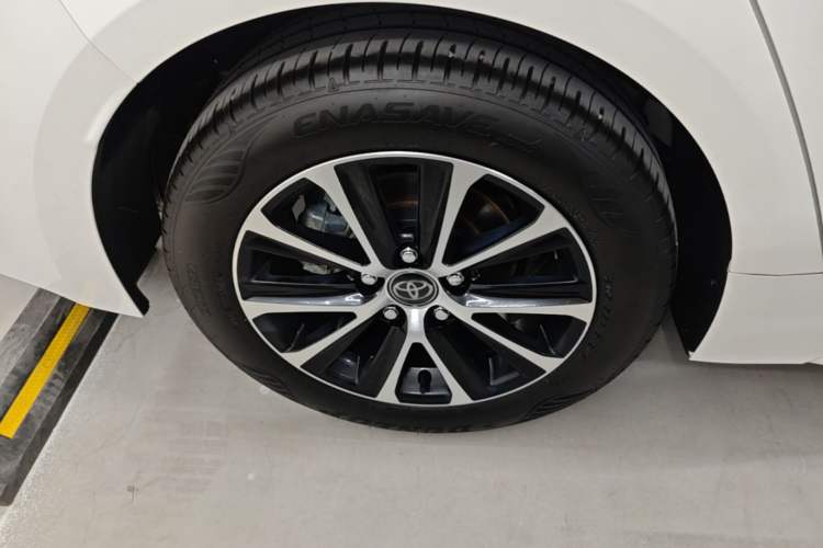 Used Toyota Levin 2023 Smart Electric Hybrid Dual-Engine 1.8L Luxury Edition Right Rear Wheel Hub