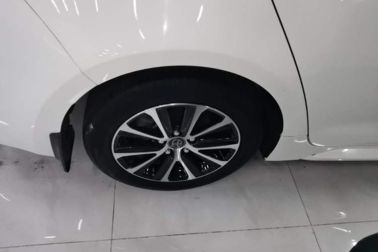 Used Toyota Levin 2023 Smart Electric Hybrid Dual-Engine 1.8L Luxury Edition Right Rear Wheel Hub