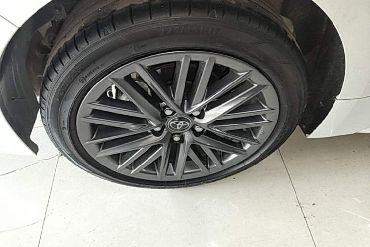 Used Toyota Levin 2023 2.0L Luxury Edition Right Rear Wheel Hub