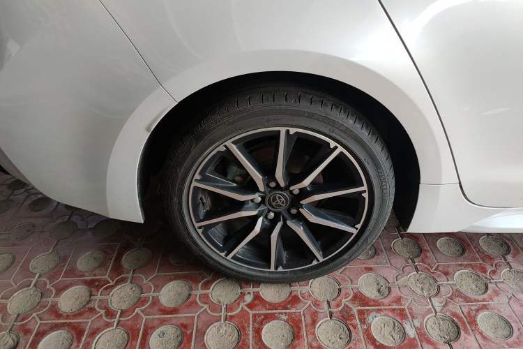 Used Toyota Levin 2023 Smart Electric Hybrid Dual-Engine 1.8L Sport Edition Right Rear Wheel Hub