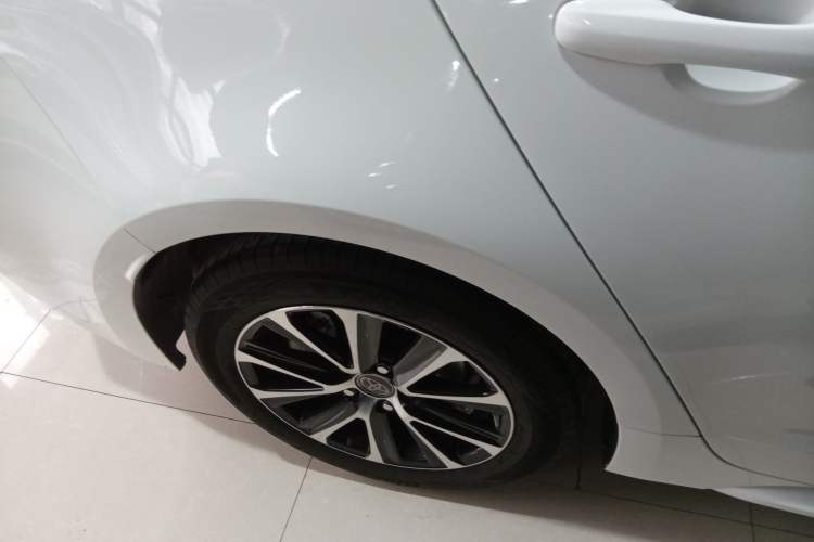 Used Toyota Levin 2023 Smart Electric Hybrid Dual-Engine 1.8L Luxury Edition Right Rear Wheel Hub