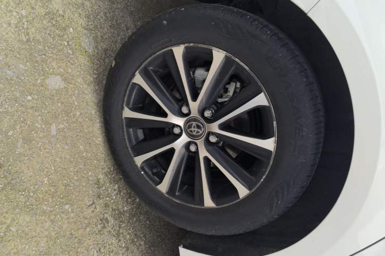 Used Toyota Levin 2023 Smart Electric Hybrid Dual-Engine 1.8L Luxury Edition Right Rear Wheel Hub