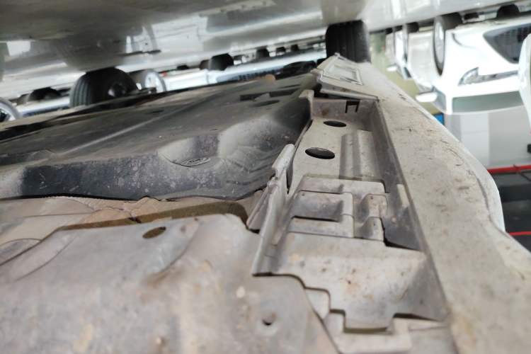 Used Toyota Levin 2023 TNGA 1.5L CVT Progressive Edition Right Side Sill