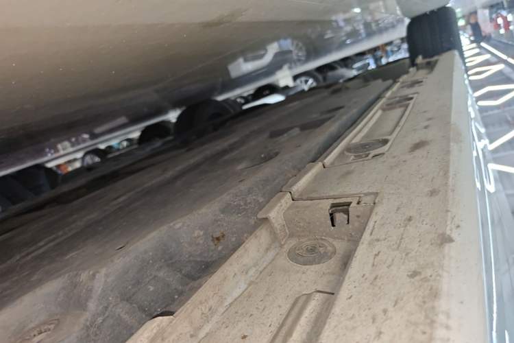 Used Toyota Levin 2023 Smart Electric Hybrid Dual-Engine 1.8L Leading Edition Right Side Sill