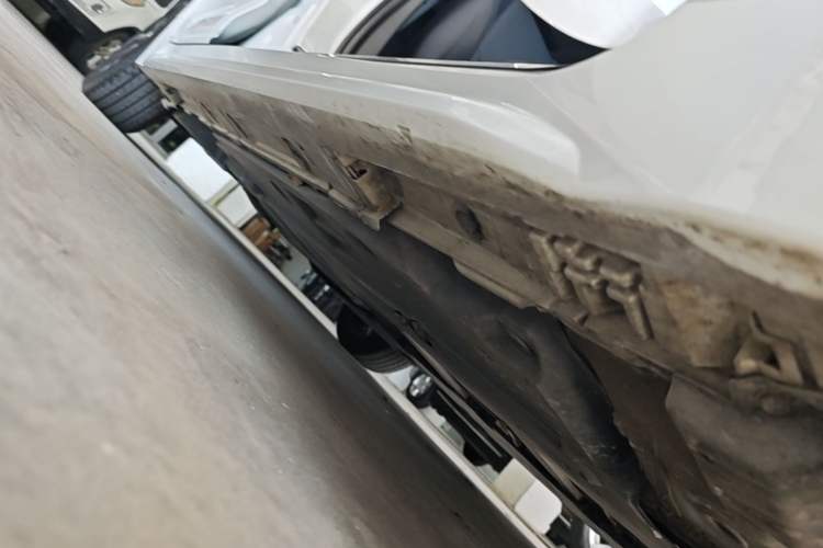 Used Toyota Levin 2023 Smart Electric Hybrid Dual-Engine 1.8L Luxury Edition Right Side Sill