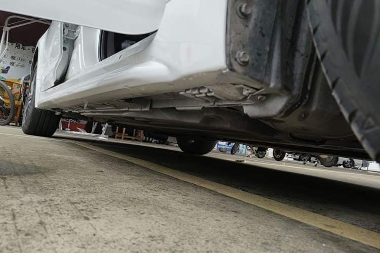 Used Toyota Levin 2023 Smart Electric Hybrid Dual-Engine 1.8L Luxury Edition Right Side Sill