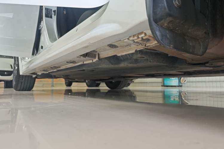 Used Toyota Levin 2023 Smart Electric Hybrid Dual-Engine 1.8L Leading Edition Right Side Sill