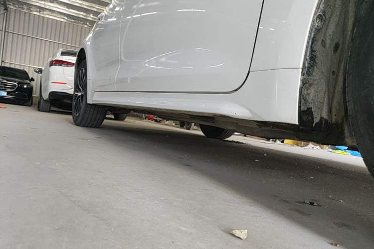 Used Toyota Levin 2023 TNGA 1.5L CVT Progressive Edition Right Side Sill