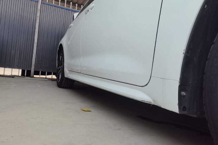 Used Toyota Levin 2023 Smart Electric Hybrid Dual-Engine 1.8L Leading Edition Right Side Sill