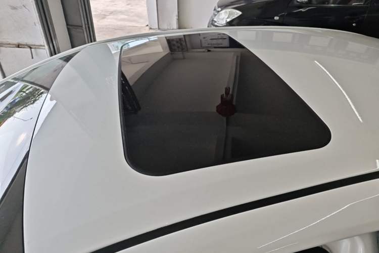 Used Toyota Levin 2023 Smart Electric Hybrid Dual-Engine 1.8L Luxury Edition Roof