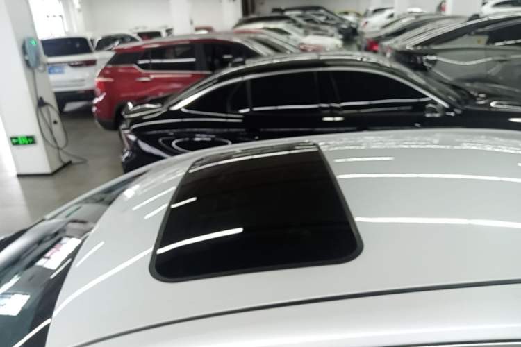 Used Toyota Levin 2023 Revised Version 2.0L Luxury Edition Roof