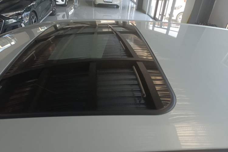 Used Toyota Levin 2023 Revised Version 2.0L Luxury Edition Roof