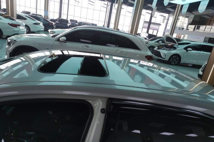 Used Toyota Levin 2023 2.0L Luxury Edition Roof