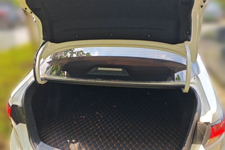 Used Toyota Levin 2023 Smart Electric Hybrid Dual-Engine 1.8L Sport Edition Trunk