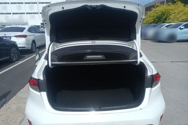Used Toyota Levin 2023 Smart Electric Hybrid Dual-Engine 1.8L Luxury Edition Trunk