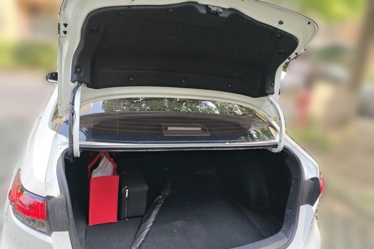 Used Toyota Levin 2023 2.0L Leading Edition Trunk