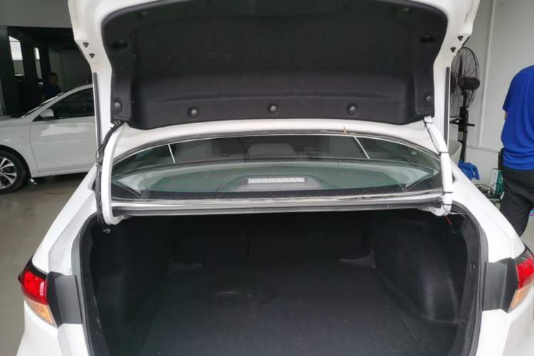Used Toyota Levin 2023 Smart Electric Hybrid Dual-Engine 1.8L Leading Edition Trunk