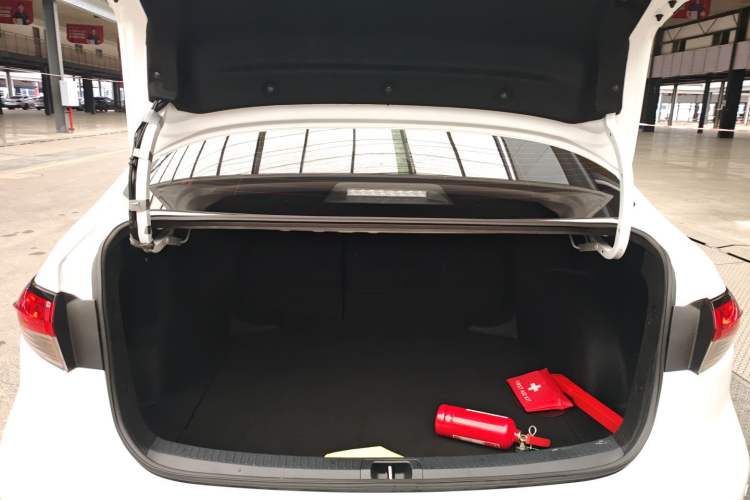 Used Toyota Levin 2023 185T CVT Luxury Edition Trunk