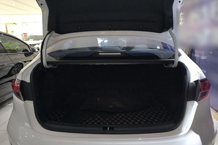 Used Toyota Levin 2023 Smart Electric Hybrid Dual-Engine 1.8L Luxury Edition Trunk