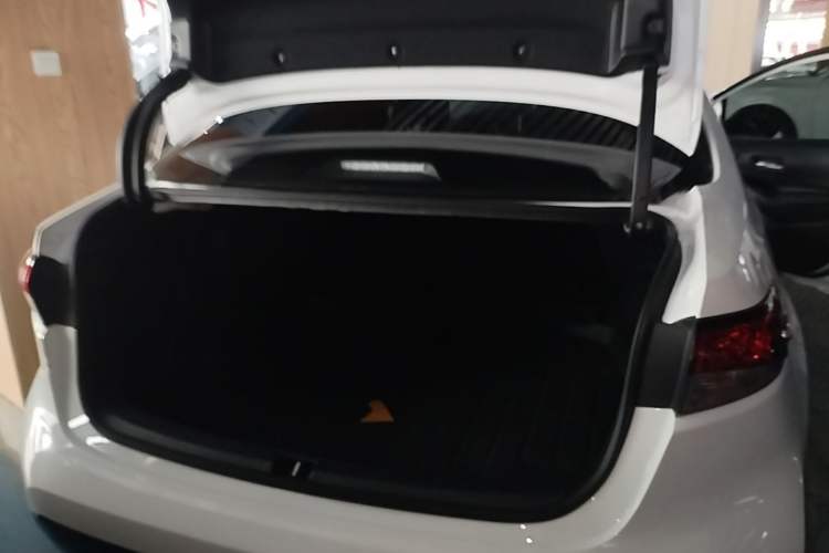 Used Toyota Levin 2023 185T CVT Luxury Edition Trunk