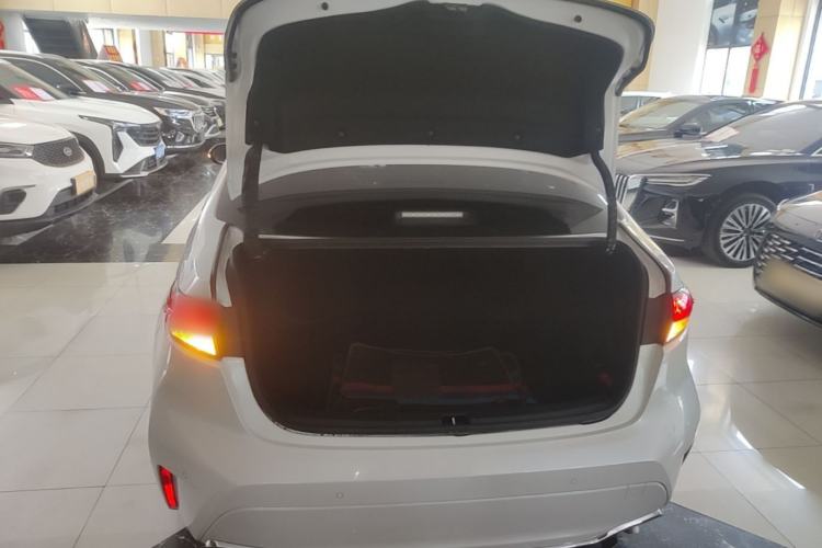 Used Toyota Levin 2023 2.0L Luxury Edition Trunk