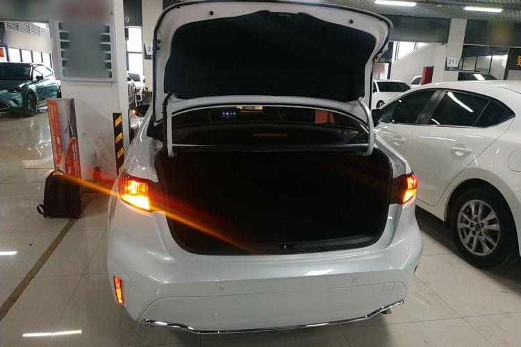 Used Toyota Levin 2023 2.0L Luxury Edition Trunk