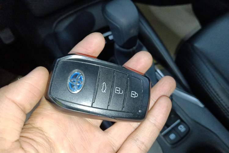 Used Toyota Levin 2023 Smart Electric Hybrid Dual-Engine 1.8L Leading Edition Vehicle Key