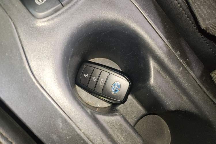 Used Toyota Levin 2023 Smart Electric Hybrid Dual-Engine 1.8L Leading Edition Vehicle Key