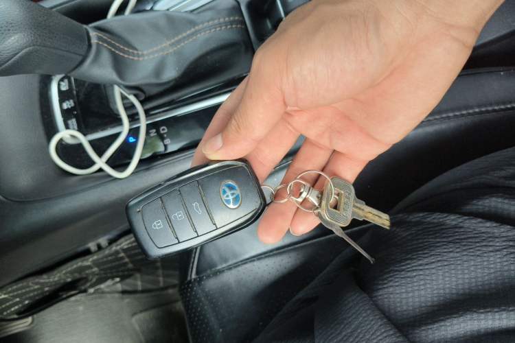 Used Toyota Levin 2023 Smart Electric Hybrid Dual-Engine 1.8L Leading Edition Vehicle Key