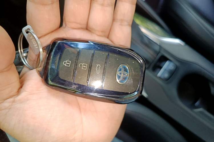 Used Toyota Levin 2023 Smart Electric Hybrid Dual-Engine 1.8L Leading Edition Vehicle Key