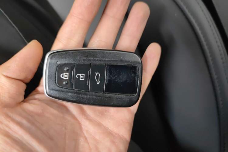 Used Toyota Levin 2023 Smart Electric Hybrid Dual-Engine 1.8L Leading Edition Vehicle Key