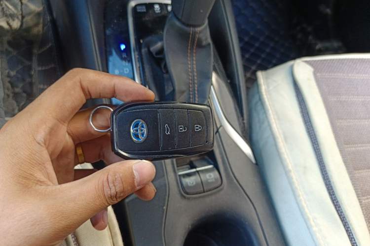 Used Toyota Levin 2023 Smart Electric Hybrid Dual-Engine 1.8L Leading Edition Vehicle Key