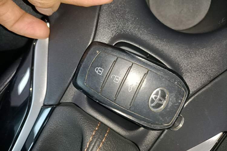 Used Toyota Levin 2023 TNGA 1.5L CVT Leading Edition Vehicle Key