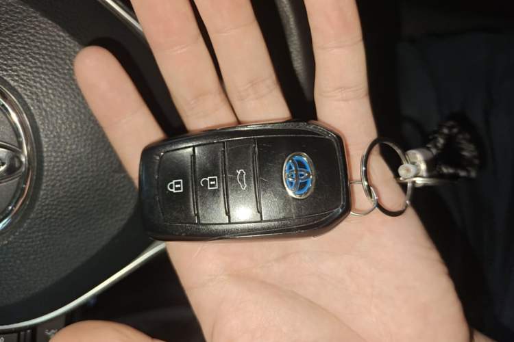 Used Toyota Levin 2023 Smart Electric Hybrid Dual-Engine 1.8L Leading Edition Vehicle Key