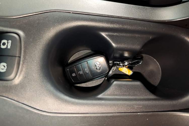 Used Toyota Levin 2023 TNGA 1.5L CVT Leading Edition Vehicle Key