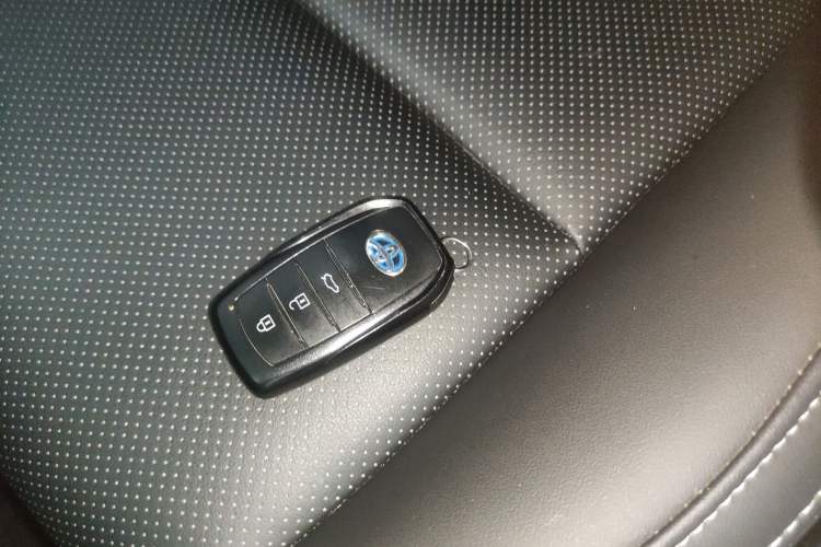 Used Toyota Levin 2023 Smart Electric Hybrid Dual-Engine 1.8L Leading Edition Vehicle Key