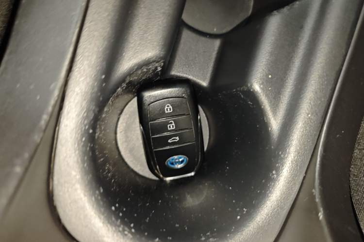 Used Toyota Levin 2023 Smart Electric Hybrid Dual-Engine 1.8L Leading Edition Vehicle Key