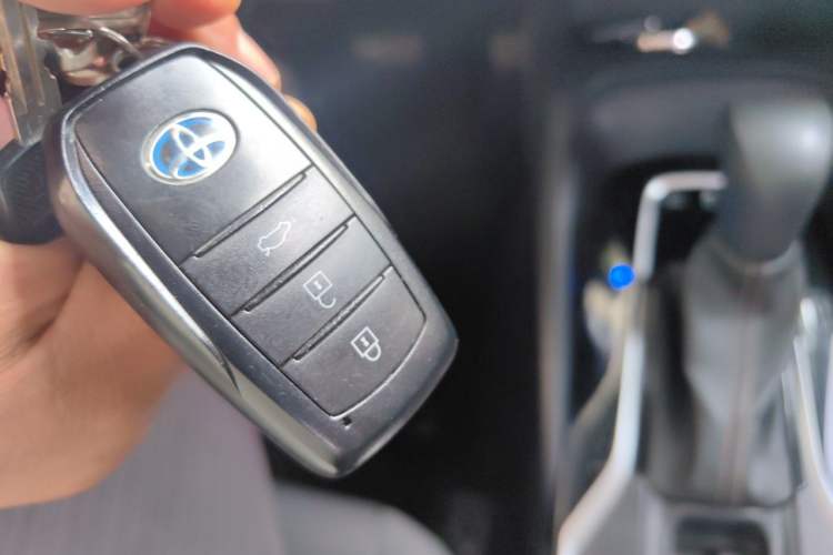 Used Toyota Levin 2023 Smart Electric Hybrid Dual-Engine 1.8L Luxury Edition Vehicle Key