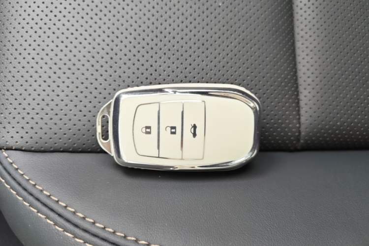 Used Toyota Levin 2023 Revised Version 2.0L Luxury Edition Vehicle Key