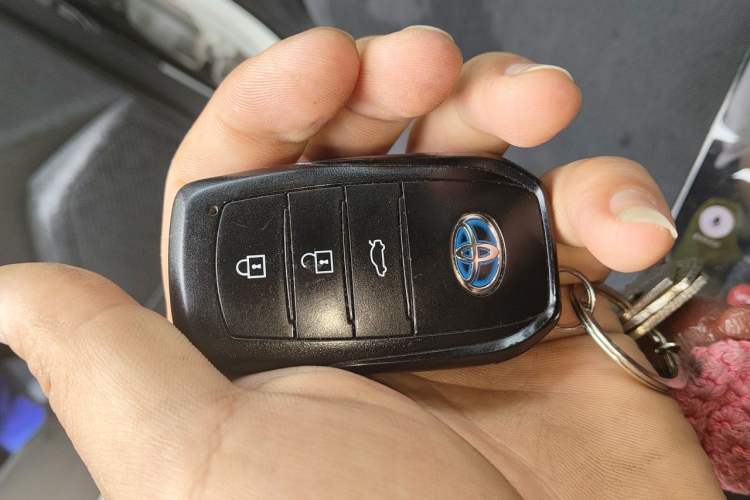 Used Toyota Levin 2023 Smart Electric Hybrid Dual-Engine 1.8L Luxury Edition Vehicle Key