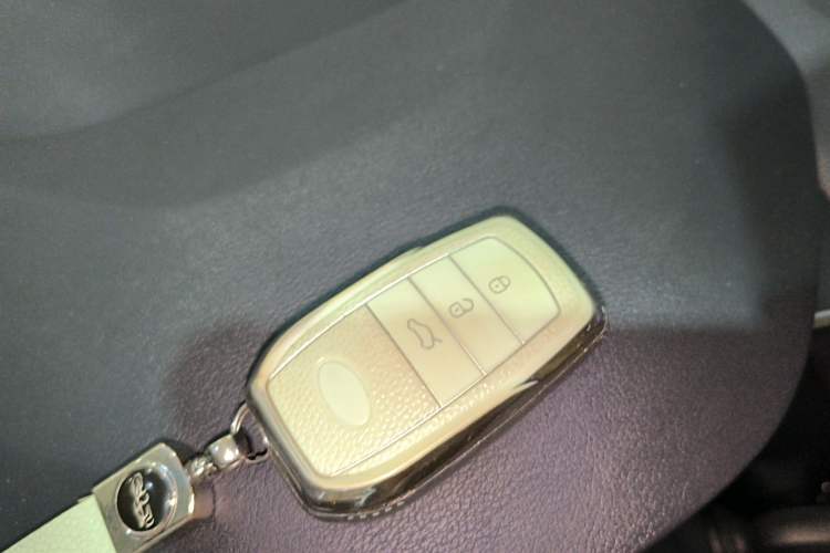 Used Toyota Levin 2023 Smart Electric Hybrid Dual-Engine 1.8L Luxury Edition Vehicle Key