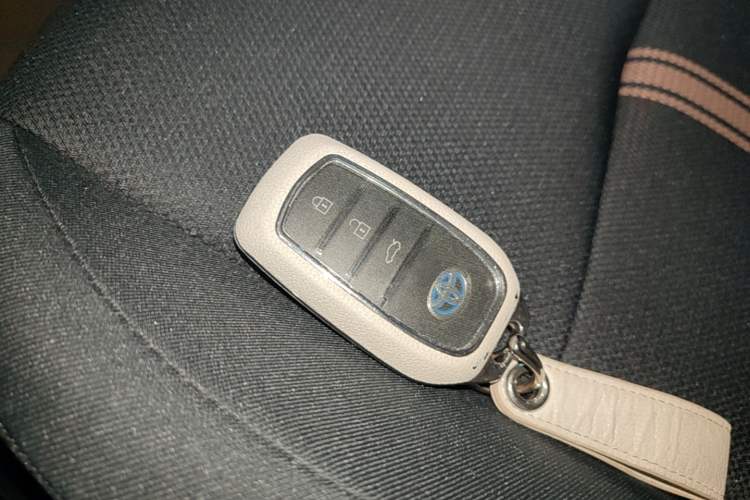 Used Toyota Levin 2023 Smart Electric Hybrid Dual-Engine 1.8L Luxury Edition Vehicle Key